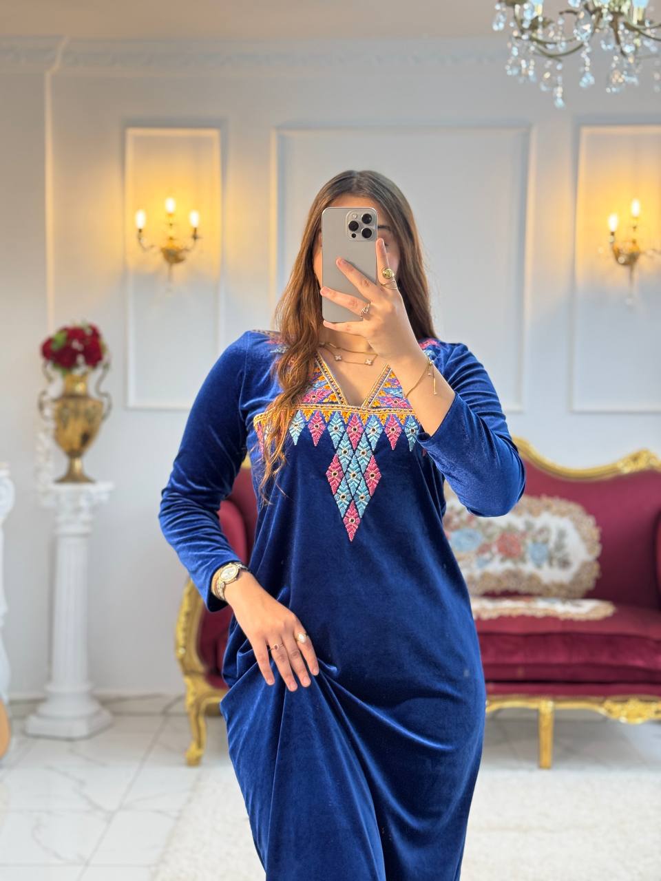عباية أنيقة من القاطيفة الراقية ✨