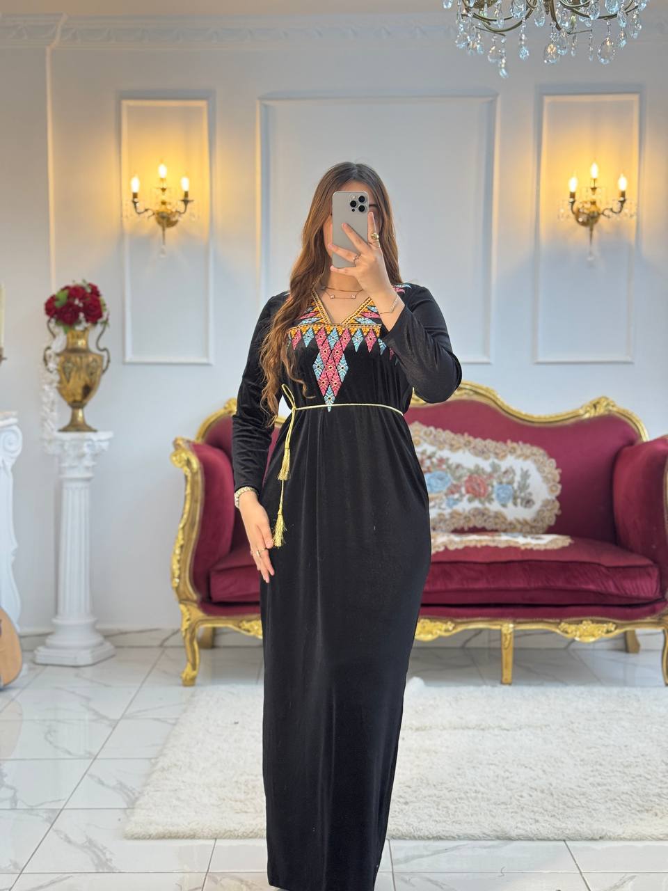 عباية أنيقة من القاطيفة الراقية ✨